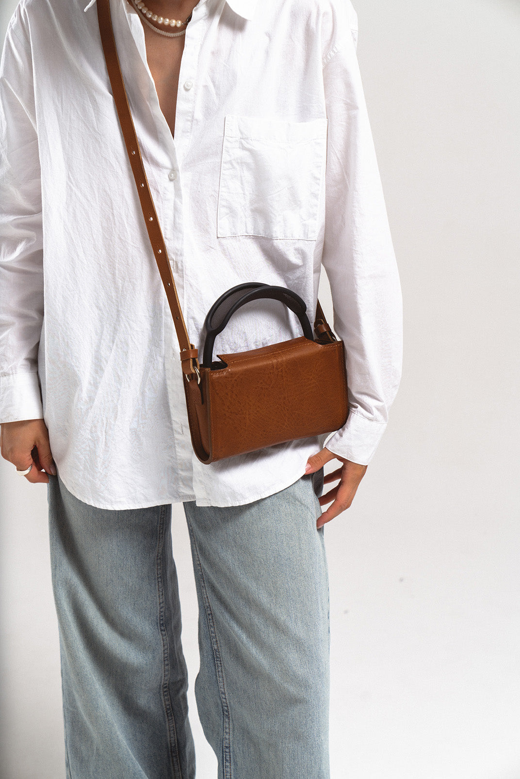 Top-Grain Leather Case for AirPods Max - The Minimalist 3.0
